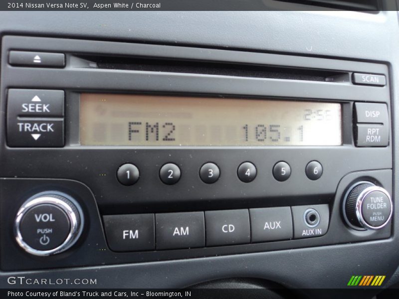 Aspen White / Charcoal 2014 Nissan Versa Note SV