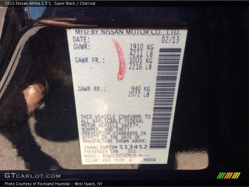 Super Black / Charcoal 2013 Nissan Altima 2.5 S