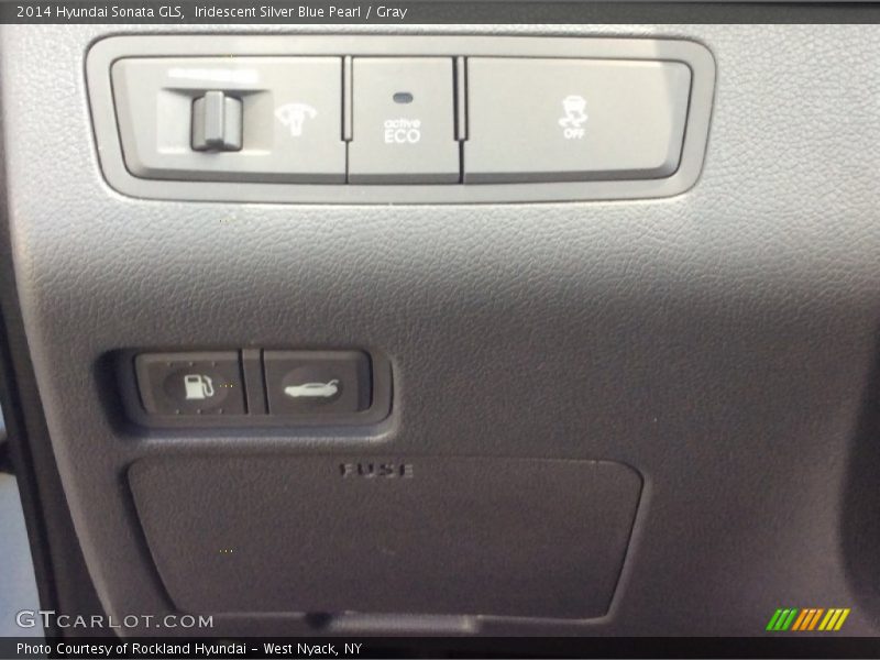 Iridescent Silver Blue Pearl / Gray 2014 Hyundai Sonata GLS