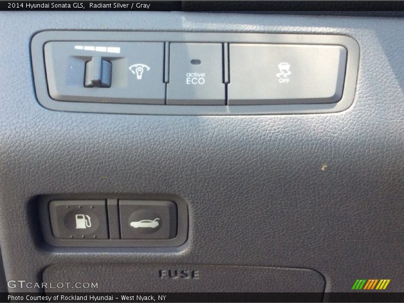 Radiant Silver / Gray 2014 Hyundai Sonata GLS