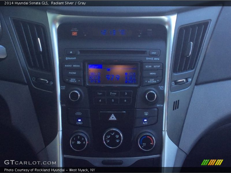 Radiant Silver / Gray 2014 Hyundai Sonata GLS