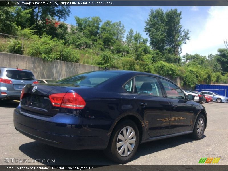 Night Blue Metallic / Titan Black 2013 Volkswagen Passat 2.5L S