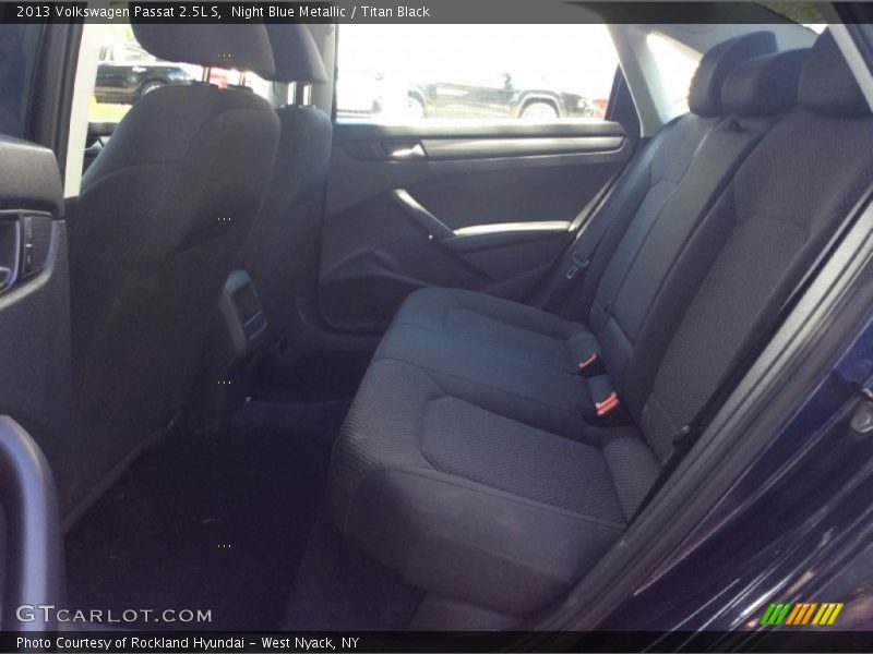 Night Blue Metallic / Titan Black 2013 Volkswagen Passat 2.5L S