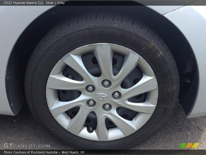 Silver / Gray 2012 Hyundai Elantra GLS