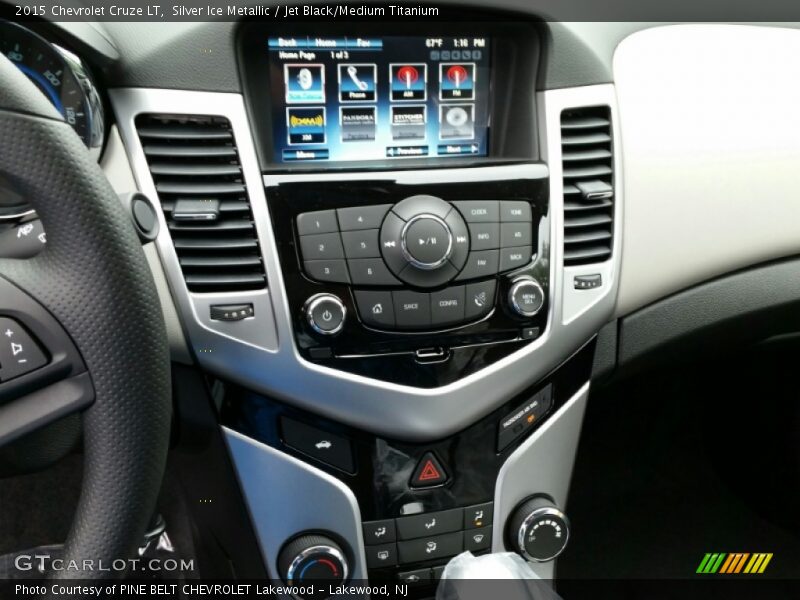 Silver Ice Metallic / Jet Black/Medium Titanium 2015 Chevrolet Cruze LT