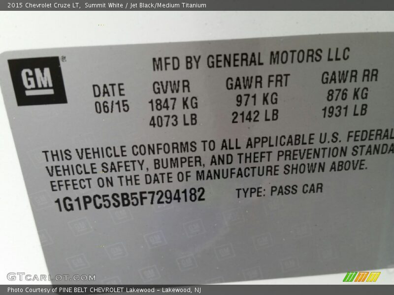 Summit White / Jet Black/Medium Titanium 2015 Chevrolet Cruze LT