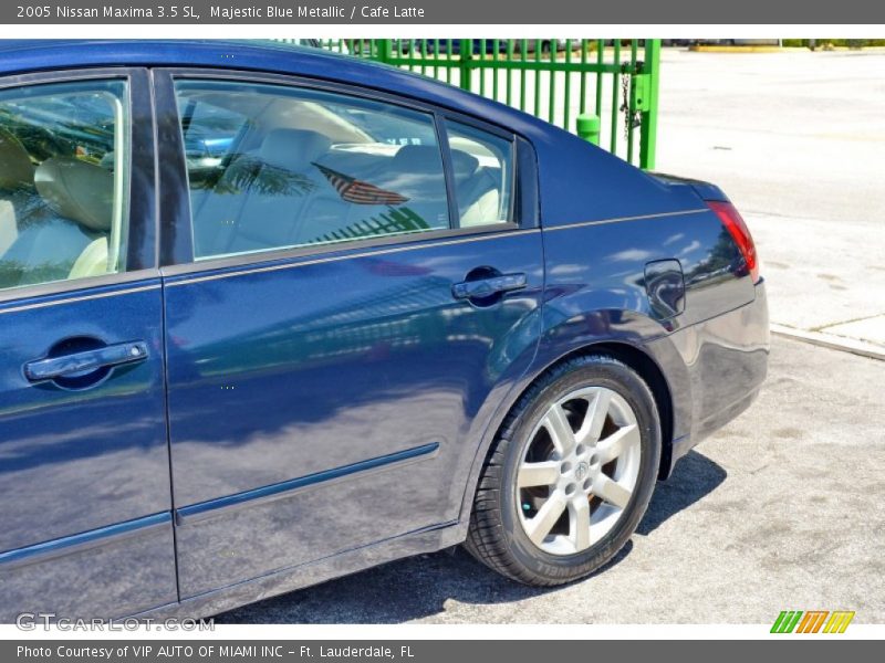 Majestic Blue Metallic / Cafe Latte 2005 Nissan Maxima 3.5 SL