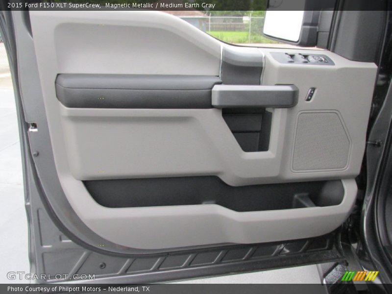 Magnetic Metallic / Medium Earth Gray 2015 Ford F150 XLT SuperCrew
