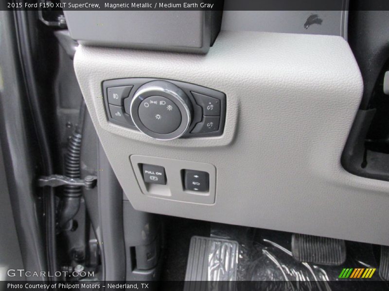 Magnetic Metallic / Medium Earth Gray 2015 Ford F150 XLT SuperCrew