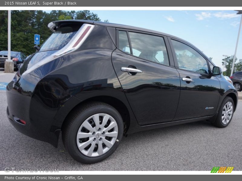 Super Black / Black 2015 Nissan LEAF S