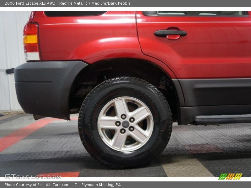 Redfire Metallic / Medium/Dark Pebble 2006 Ford Escape XLS 4WD