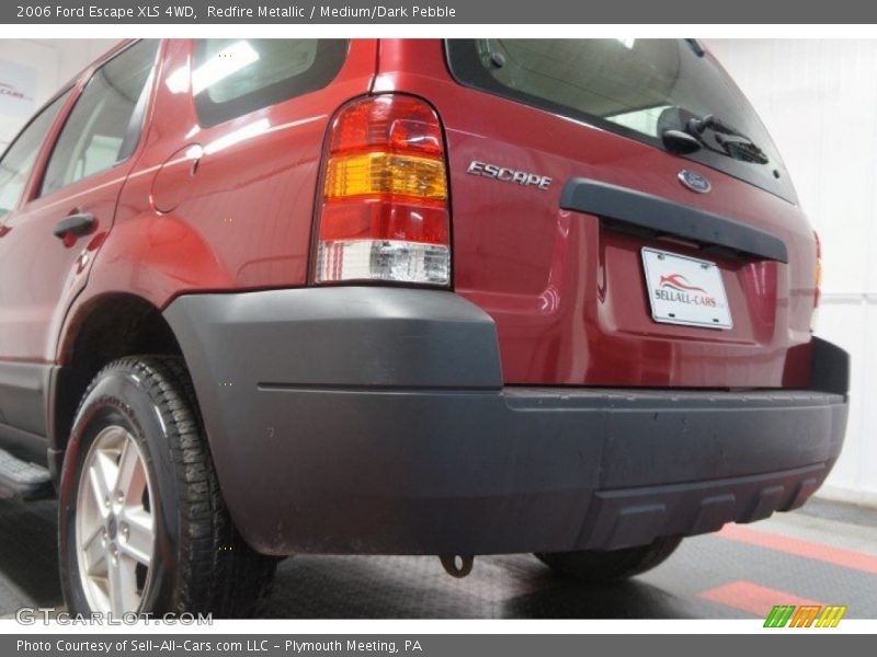 Redfire Metallic / Medium/Dark Pebble 2006 Ford Escape XLS 4WD