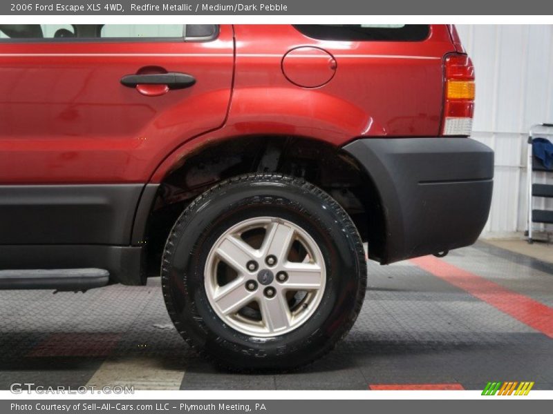 Redfire Metallic / Medium/Dark Pebble 2006 Ford Escape XLS 4WD