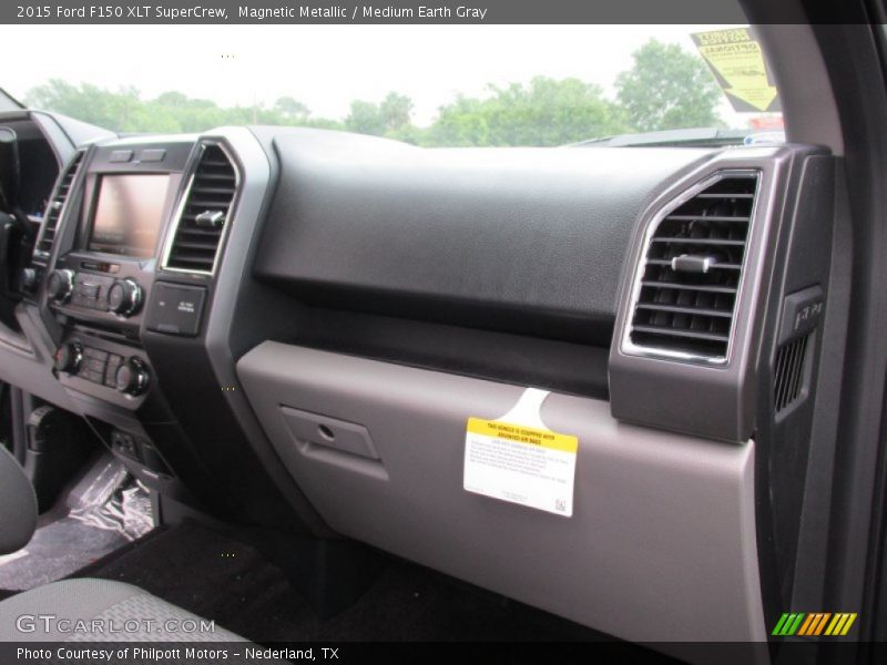 Magnetic Metallic / Medium Earth Gray 2015 Ford F150 XLT SuperCrew