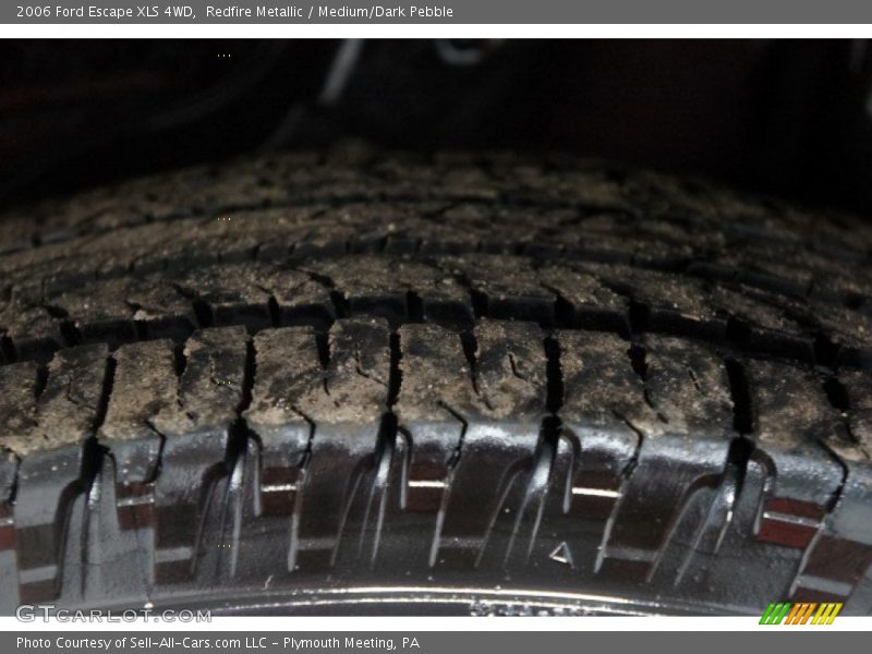 Redfire Metallic / Medium/Dark Pebble 2006 Ford Escape XLS 4WD