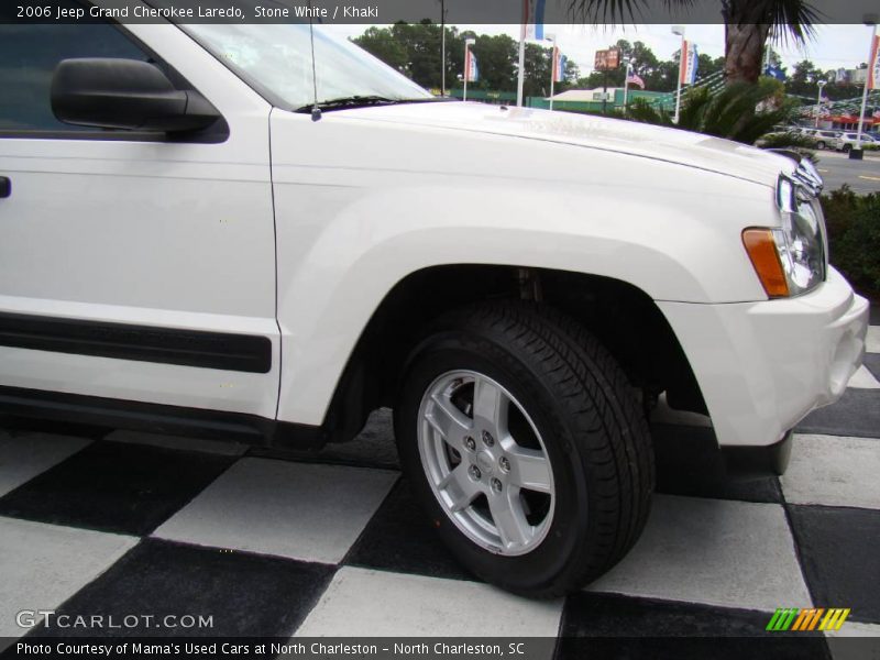 Stone White / Khaki 2006 Jeep Grand Cherokee Laredo