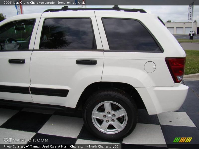 Stone White / Khaki 2006 Jeep Grand Cherokee Laredo