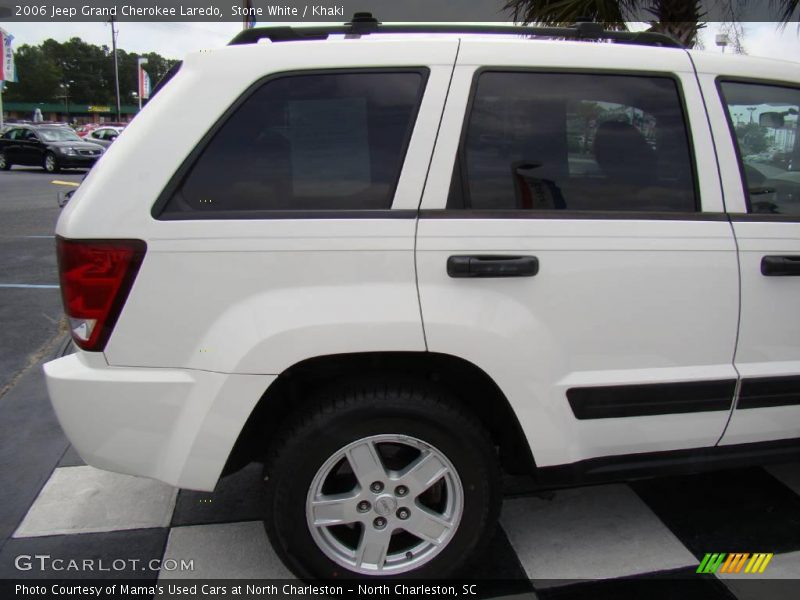 Stone White / Khaki 2006 Jeep Grand Cherokee Laredo