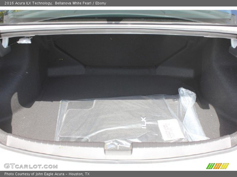 Bellanova White Pearl / Ebony 2016 Acura ILX Technology