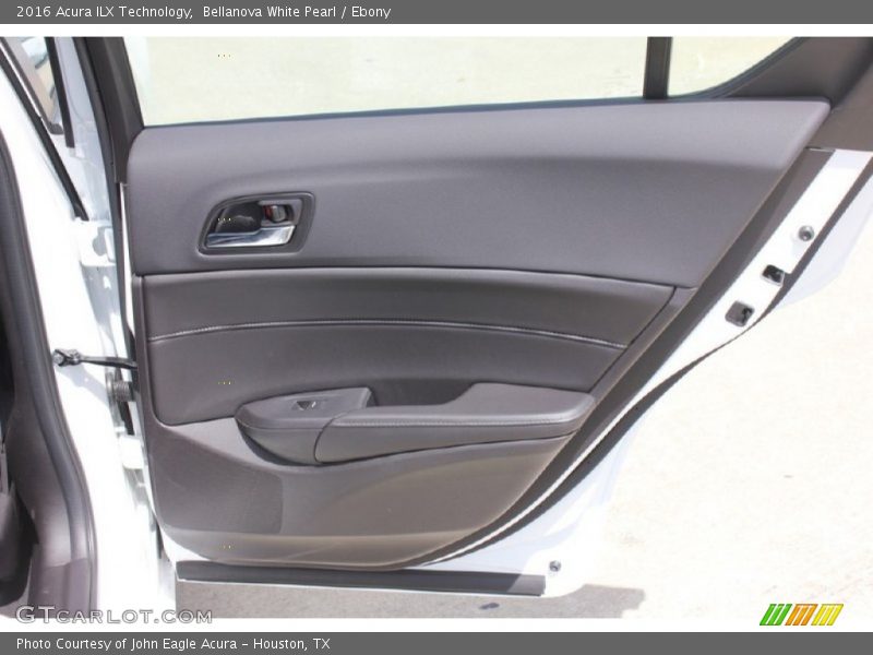 Bellanova White Pearl / Ebony 2016 Acura ILX Technology