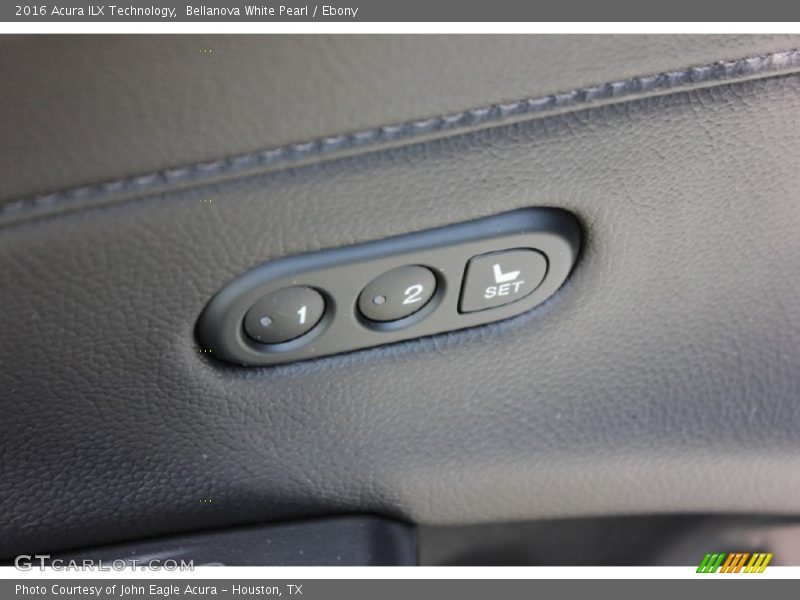 Bellanova White Pearl / Ebony 2016 Acura ILX Technology