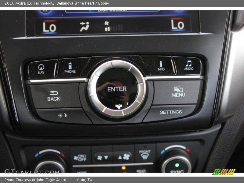 Bellanova White Pearl / Ebony 2016 Acura ILX Technology