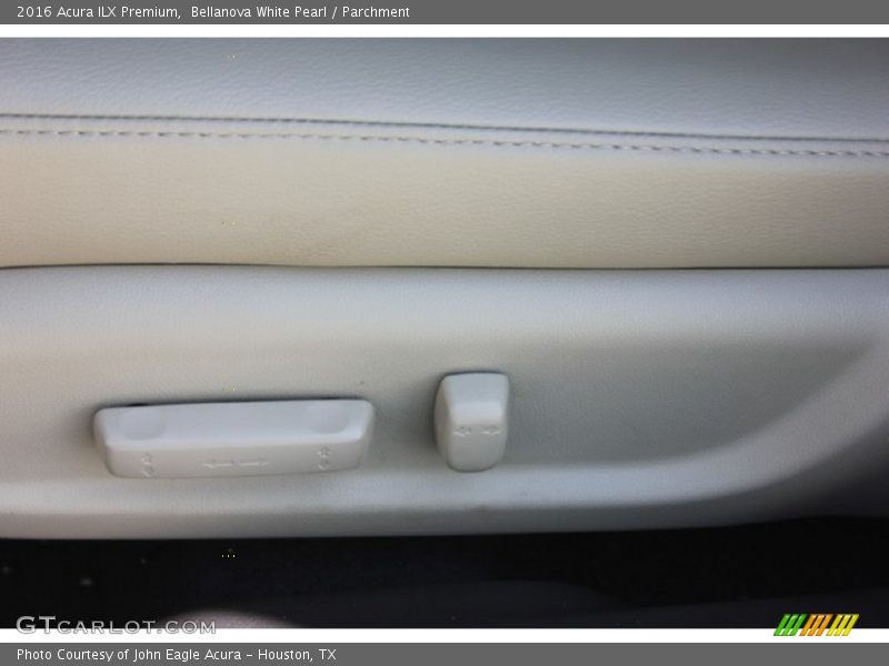 Bellanova White Pearl / Parchment 2016 Acura ILX Premium