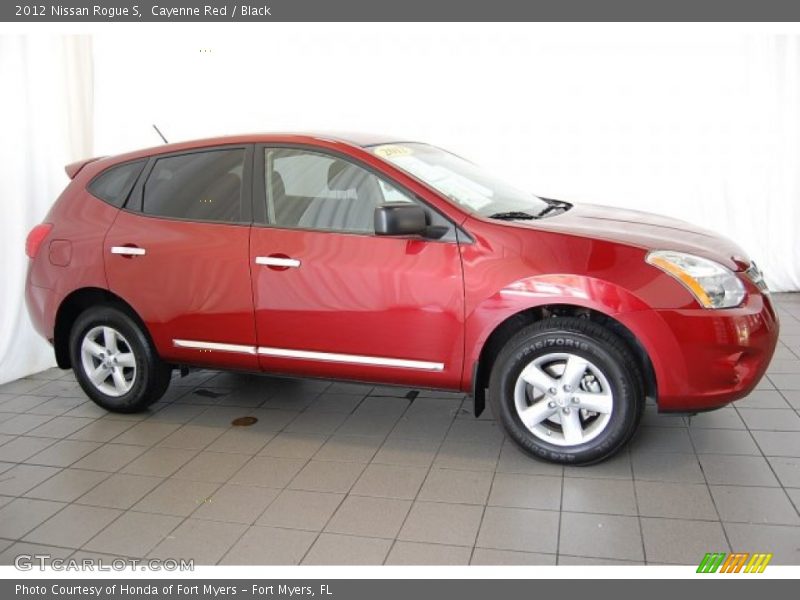Cayenne Red / Black 2012 Nissan Rogue S