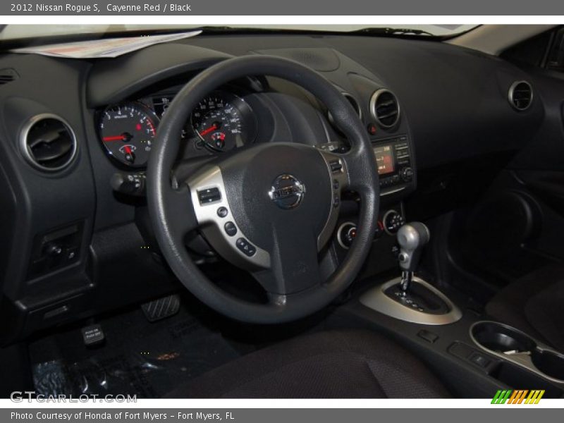 Cayenne Red / Black 2012 Nissan Rogue S