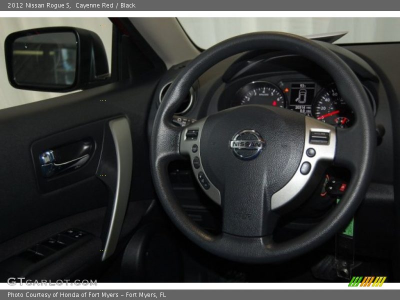 Cayenne Red / Black 2012 Nissan Rogue S