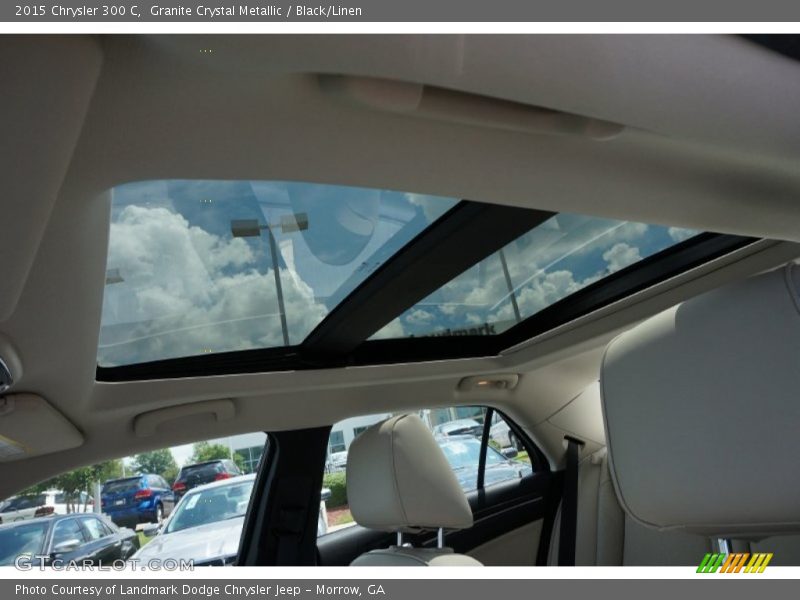 Granite Crystal Metallic / Black/Linen 2015 Chrysler 300 C