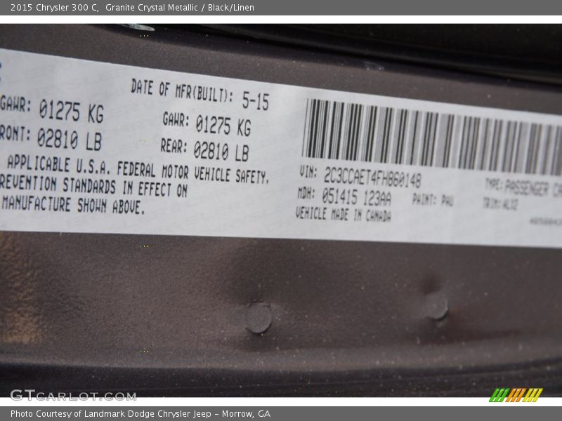 Granite Crystal Metallic / Black/Linen 2015 Chrysler 300 C