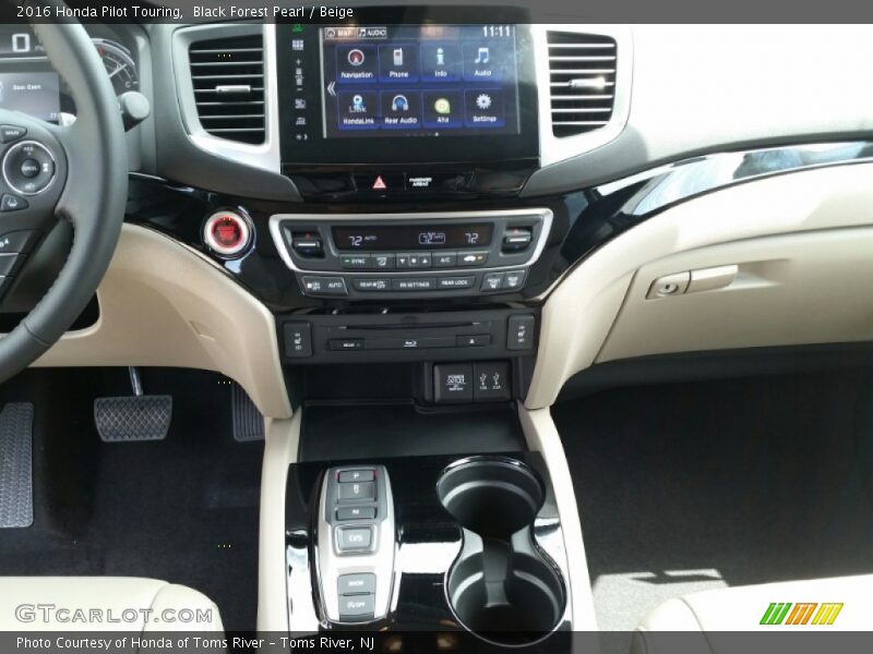 Controls of 2016 Pilot Touring