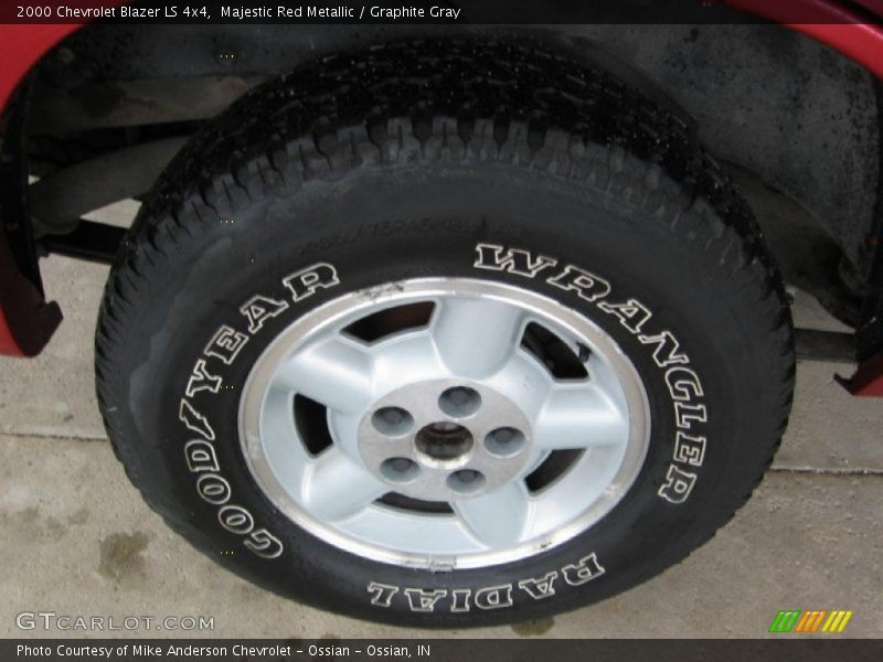 Majestic Red Metallic / Graphite Gray 2000 Chevrolet Blazer LS 4x4