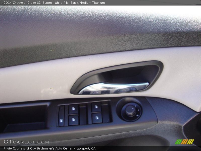 Summit White / Jet Black/Medium Titanium 2014 Chevrolet Cruze LS