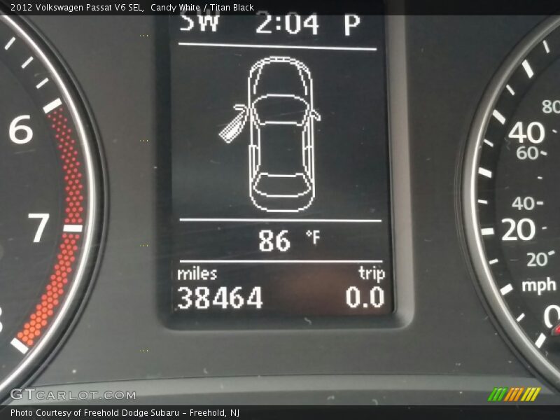 Candy White / Titan Black 2012 Volkswagen Passat V6 SEL