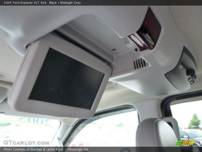 Black / Midnight Grey 2005 Ford Explorer XLT 4x4