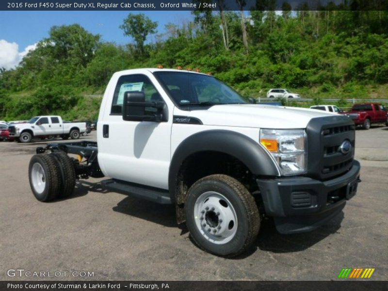 Front 3/4 View of 2016 F450 Super Duty XL Regular Cab Chassis