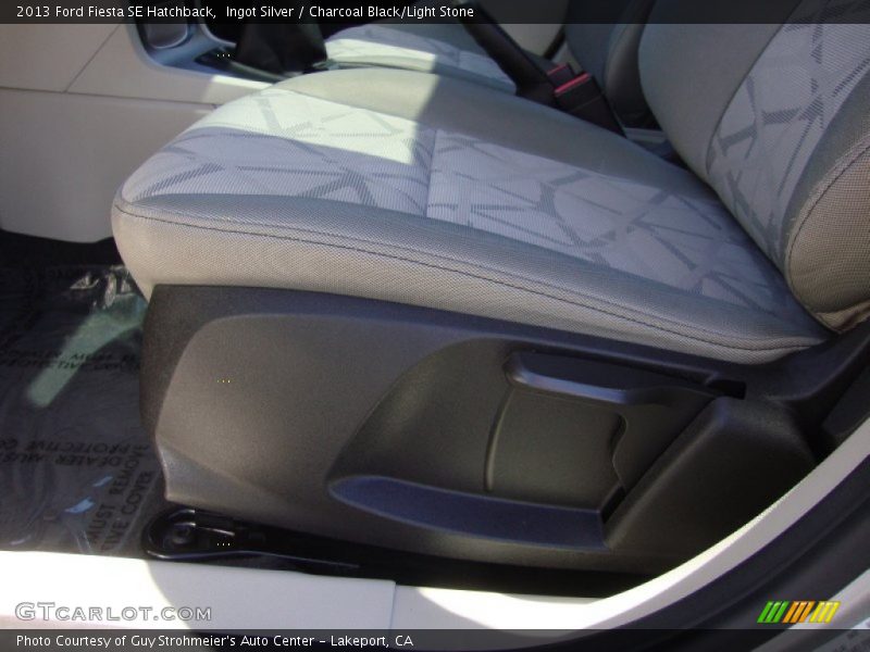 Ingot Silver / Charcoal Black/Light Stone 2013 Ford Fiesta SE Hatchback