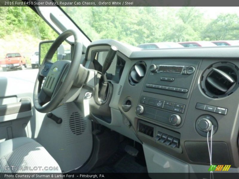 Dashboard of 2016 F450 Super Duty XL Regular Cab Chassis