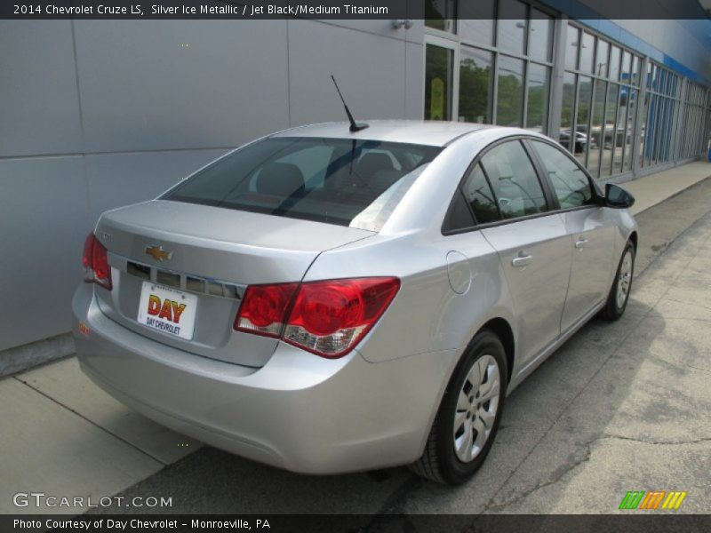Silver Ice Metallic / Jet Black/Medium Titanium 2014 Chevrolet Cruze LS