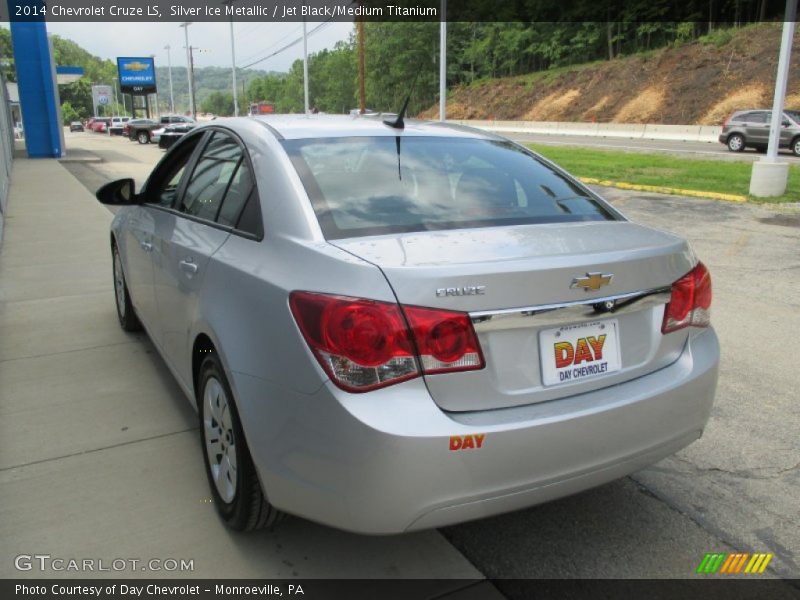 Silver Ice Metallic / Jet Black/Medium Titanium 2014 Chevrolet Cruze LS
