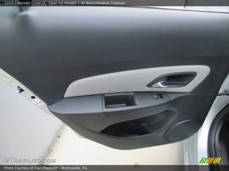 Silver Ice Metallic / Jet Black/Medium Titanium 2014 Chevrolet Cruze LS