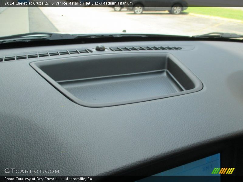 Silver Ice Metallic / Jet Black/Medium Titanium 2014 Chevrolet Cruze LS