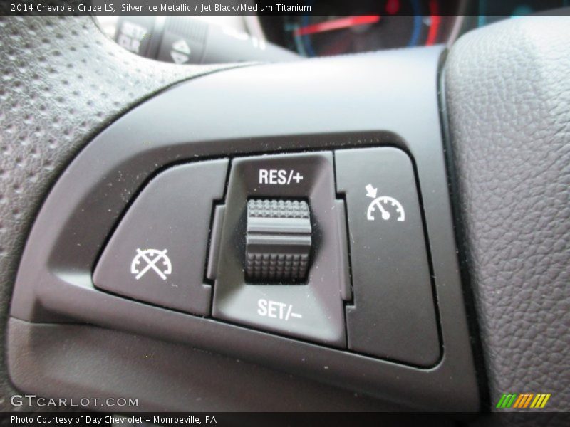 Silver Ice Metallic / Jet Black/Medium Titanium 2014 Chevrolet Cruze LS