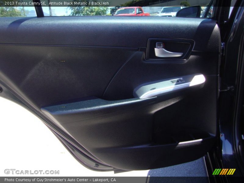 Attitude Black Metallic / Black/Ash 2013 Toyota Camry SE