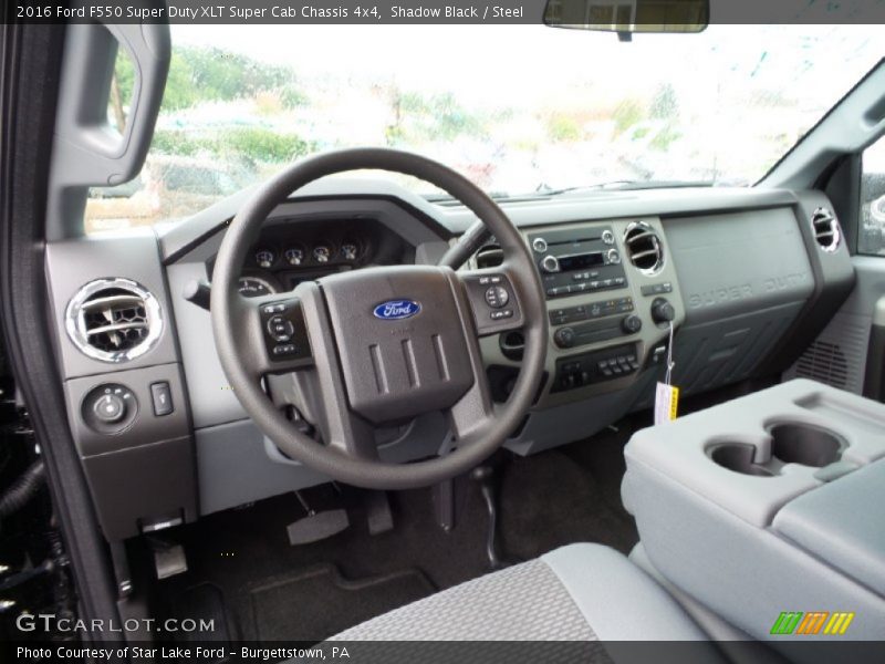 Steel Interior - 2016 F550 Super Duty XLT Super Cab Chassis 4x4 