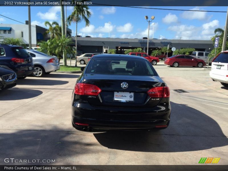 Black / Titan Black 2012 Volkswagen Jetta SE Sedan