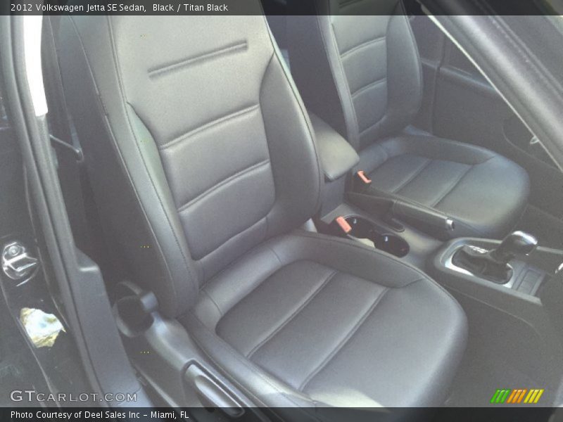 Black / Titan Black 2012 Volkswagen Jetta SE Sedan