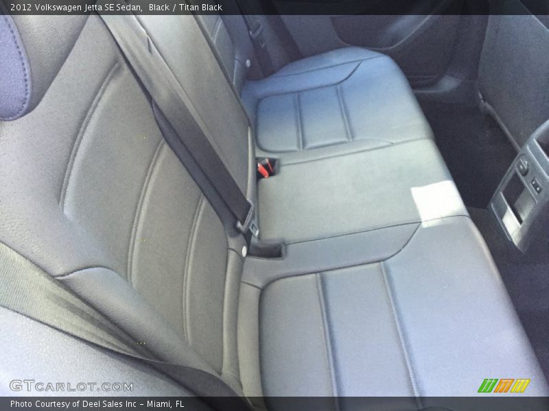 Black / Titan Black 2012 Volkswagen Jetta SE Sedan